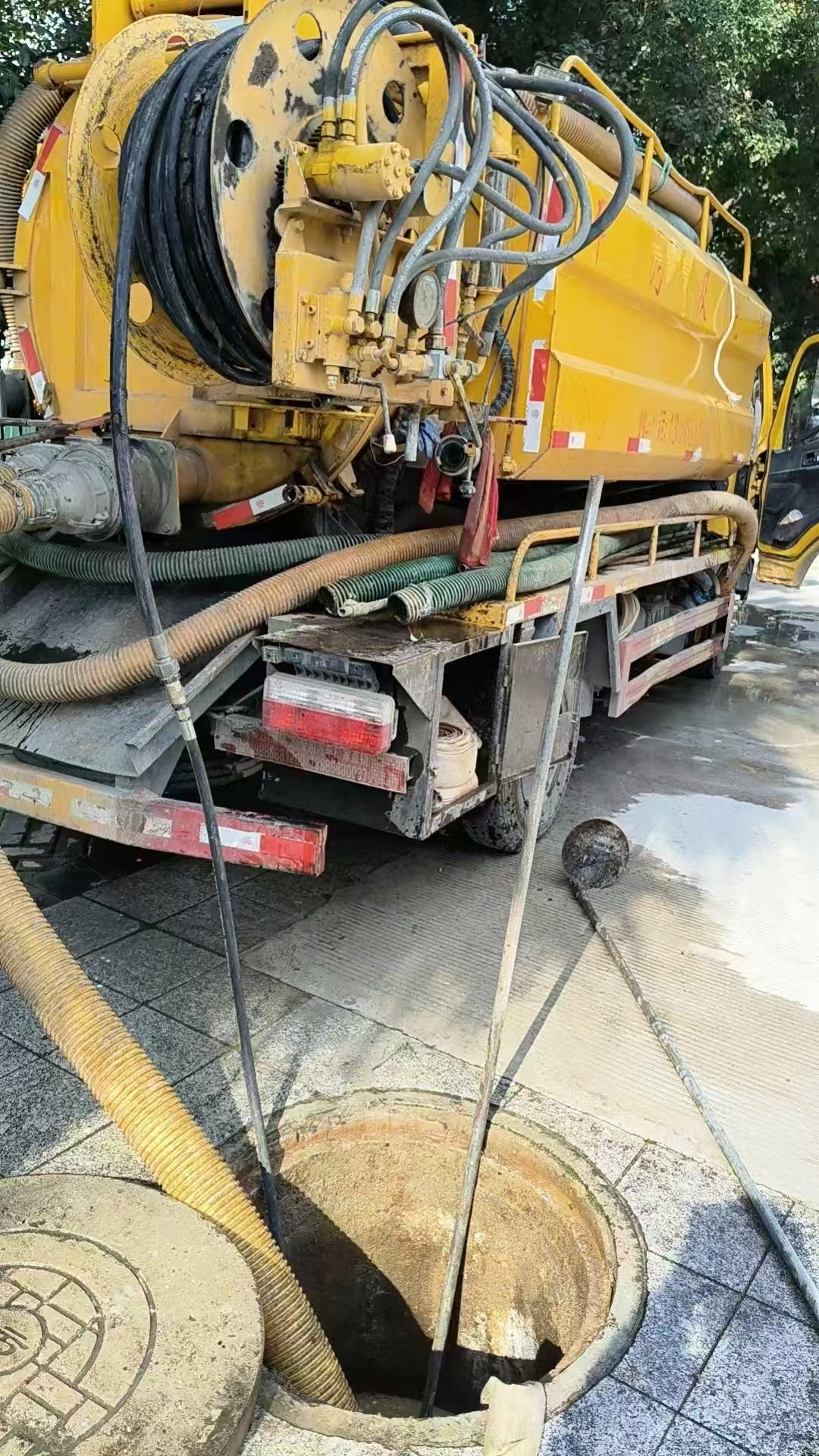 如何选择一家靠谱的化粪池隔油池清理公司